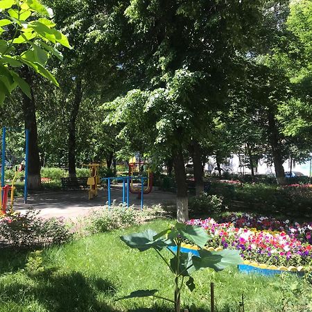 Luxury Apartment In Downtown, Near River Esplanade Charkiv Esterno foto